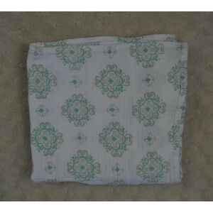 Summer Infant SwaddleMe Baby Blanket Swaddle White Green Gray Medallion Floral